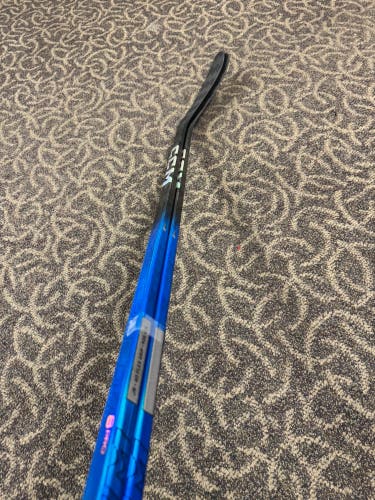 **2-PACK** CCM Ft8 Pro 40 Flex P28 Right