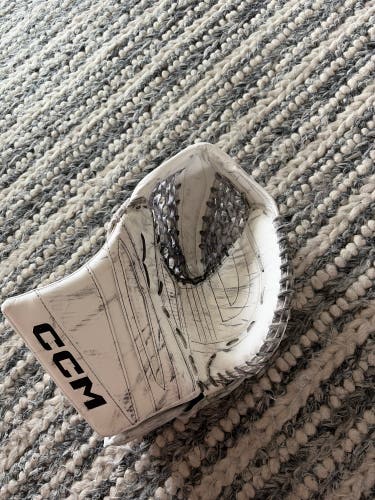 2025 CCM Extreme Flex 7 Pro Regular (Used)