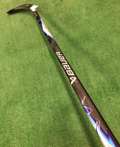 Intermediate Bauer Vapor Flylite Hockey Stick Right Handed P92 65 Flex (Used)