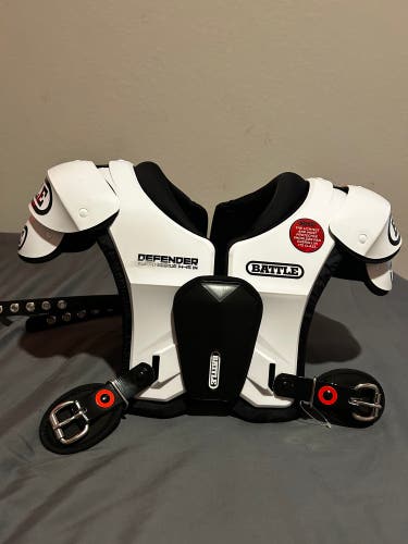 Medium Youth Battle Defender Shoulder Pads (New)