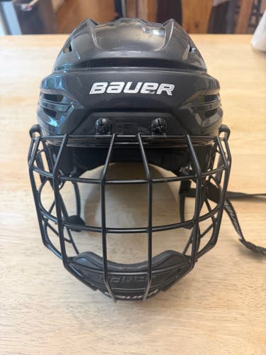 Medium Bauer Re-Akt 95 Helmet (Used)