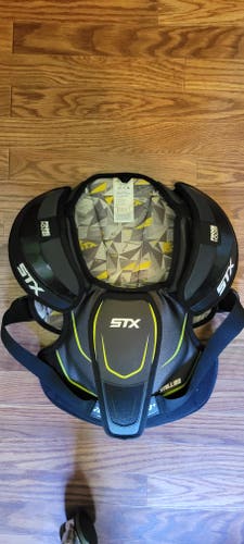 Large Youth STX Stallion 200+ Shoulder Pads (Used)