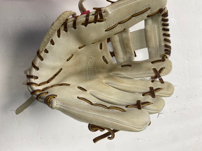 Easton Professional Collection RH Outfield Baseball Glove 11.5" (Used)