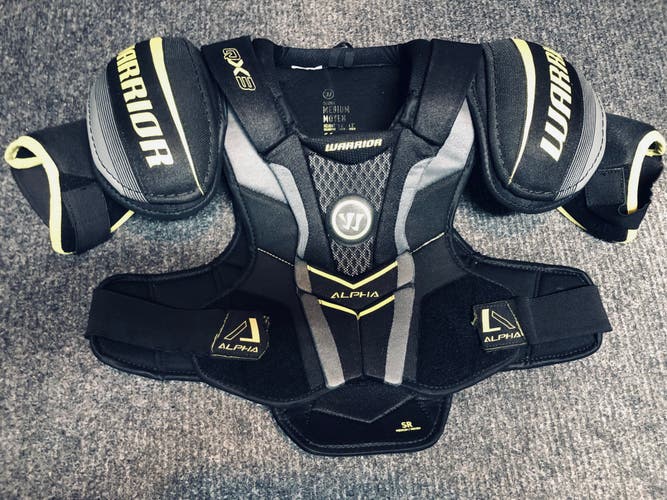 Senior Warrior Alpha QX3 Hockey Shoulder Pads Medium (Used)