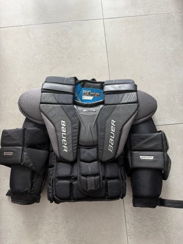 Medium Bauer Elite Goalie Chest Protector (Used)