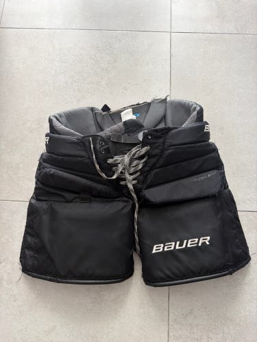 Intermediate Medium Bauer Elite Hockey Goalie Pants (Used)