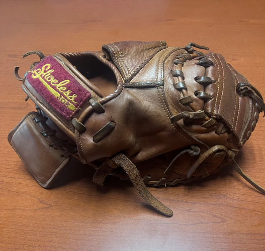Catcher's RH Shoeless Joe 3400CM Baseball Glove 34" (Used)
