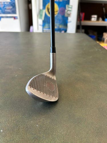 Men's Right Handed Wedge Regular Flex 60 Degree Graphite Shaft (Used)