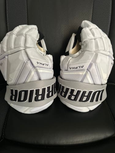 13” Warrior Alpha LX3 Team Gloves