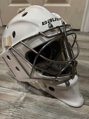 Senior Medium Bauer 961 Goalie Mask Pro Stock (Used)