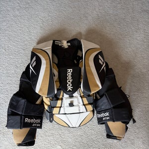 Medium Reebok 6K Goalie Chest Protector