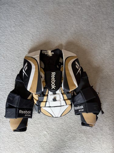 Medium 2008 Reebok AB 6K Goalie Chest Protector (Used)