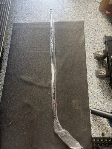 Senior Bauer Vapor Team Left Hand Hockey Stick P28 70 Flex (New)