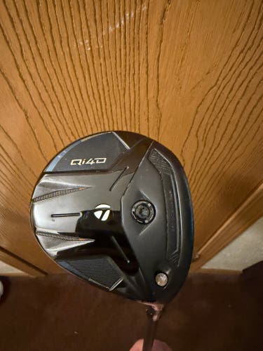 Men's TaylorMade TaylorMade Qi4D Fairway Wood Right Handed Fairway Wood Stiff Flex 7 Wood (Used)