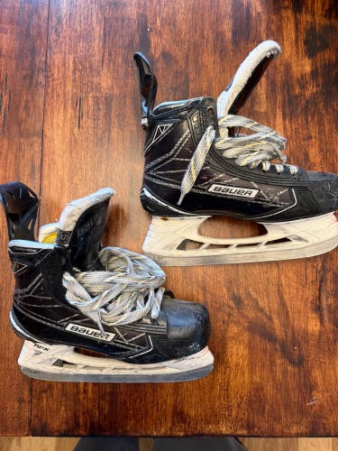2016 Bauer Supreme 1S Hockey Skates Regular Width Size 5 (Used)
