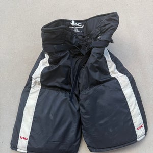Men's Senior Medium Vic Hockey Pants (Used)