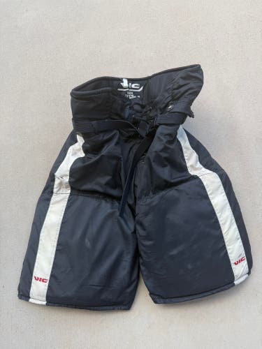 Men's Senior Medium Vic Hockey Pants (Used)