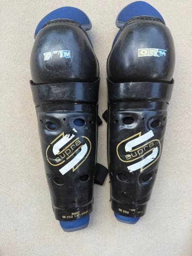 Senior CCM 14" Shin Pads (Used)