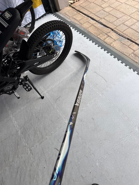 Senior Bauer Vapor Flylite Right Handed Hockey Stick P28 70 Flex (New)