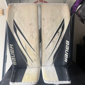 33" 2023 Bauer Hyperlite 2 Regular Goalie Leg pads and blocker  (Used)