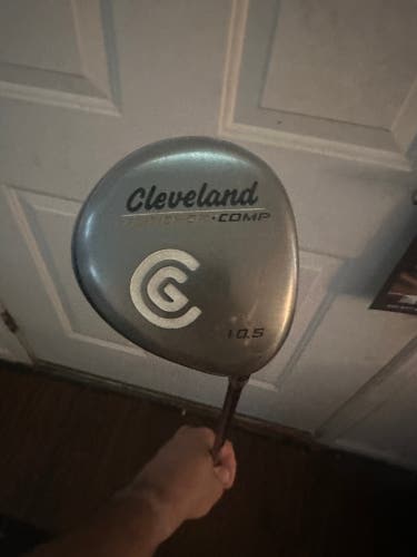 Men's 2002 Cleveland Launcher 330 Right Handed Driver Regular Flex 10.5 Loft Graphite Shaft (Used)