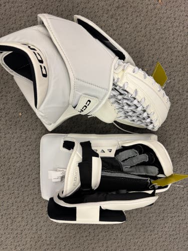 CCM Extreme Flex 7.5 Regular senior catcher blocker combo set