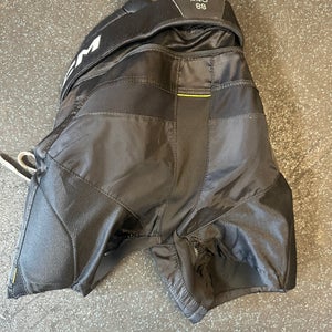 Junior Medium CCM AS-V Pro Hockey Pants (Used)