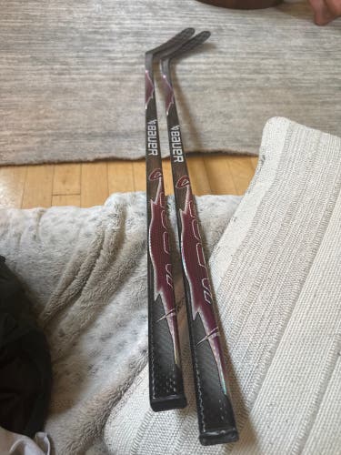 Senior Bauer Vapor Hyperlite 2 Right Handed Hockey Stick P92 70 Flex (Used)