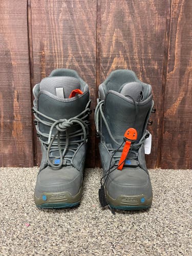 Used Burton Progression Snowboard Boots – Women’s Size 6 – Yard Sale Condition – FINAL SALE