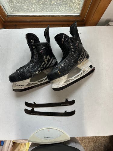 Black 2023 CCM JetSpeed FT6 Pro Hockey Skates Regular Width Pro Stock 9 (Used)