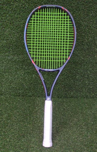 Adult YONEX VCORE Pro 97 310 Tennis Racquet (Used)