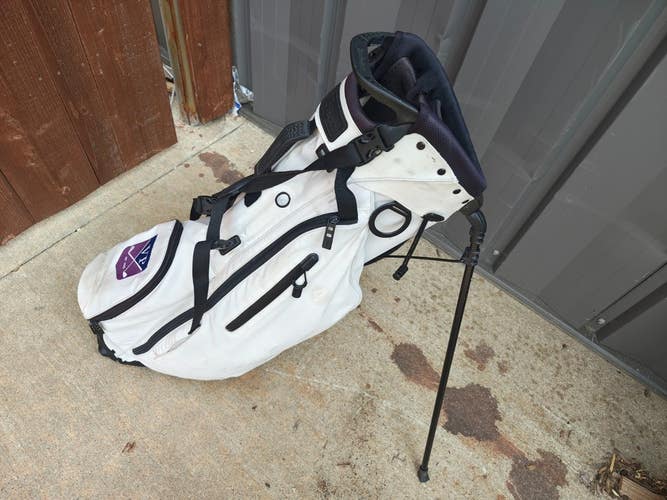 Titleist Players 4 Divider Dual Strap Golf Stand Bag White/Black w Raincover