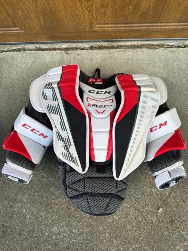 Junior Small / Medium CCM EFlex 5.5 Goalie Chest Protector (Used)