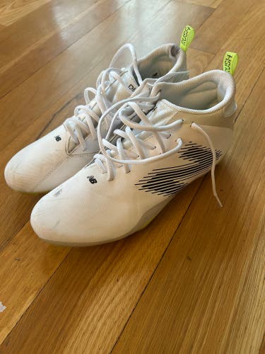 White Men's Size M 10.0 (W 11.0) Adult New Balance Rush Mid Top (Used)