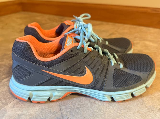 Used Gray Women's Size 7 Nike Downshifter 5 Running Shoes