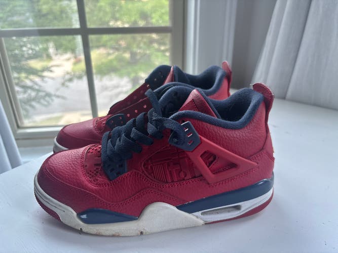 Red Men's 5Y (Big Kids / Youth) Youth Air Jordan Jordan 4 Shoes (Used)