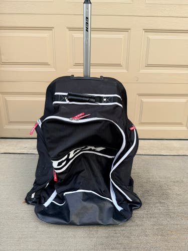 CCM wheelie bag/back pack
