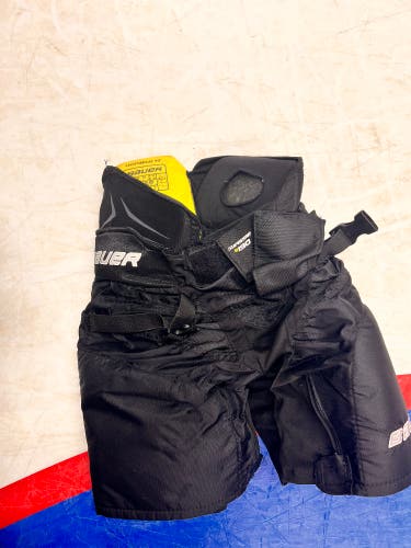 Junior Small Bauer Supreme S190 Hockey Pants (Used)