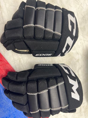 CCM Edge Gloves 10" (Used)
