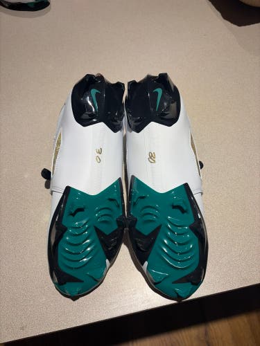 Men's Size M 11.0 (W 12.0) Nike Cleats High Top Molded Cleats (New)
