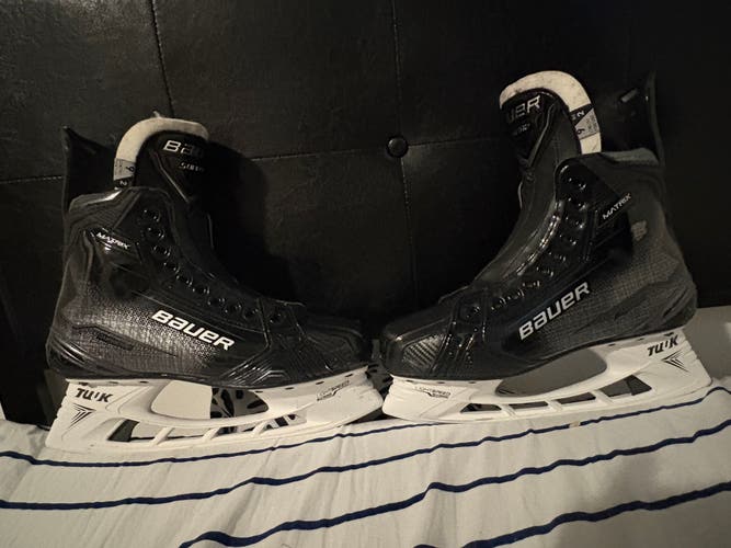 Bauer Supreme Matrix Hockey Skates Regular Width 9 (Used)