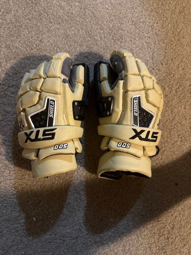 STX Shield 500 Lacrosse Gloves (New)