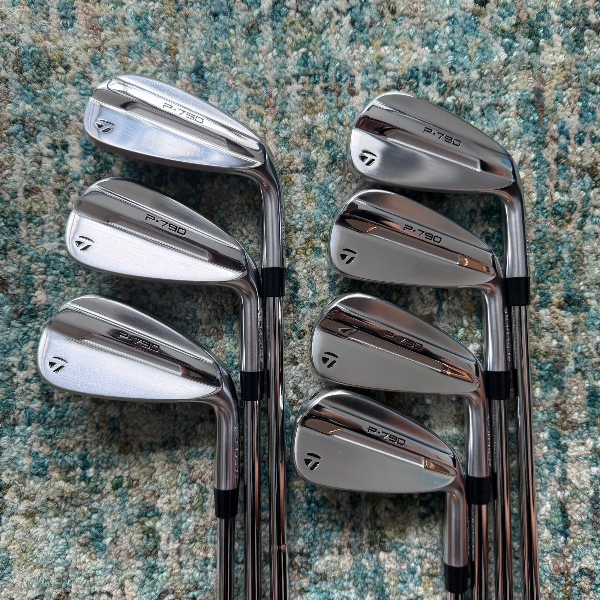 TaylorMade 2025 P790 Iron Set 4-PW – Modus3 Tour 105 Stiff – Mint