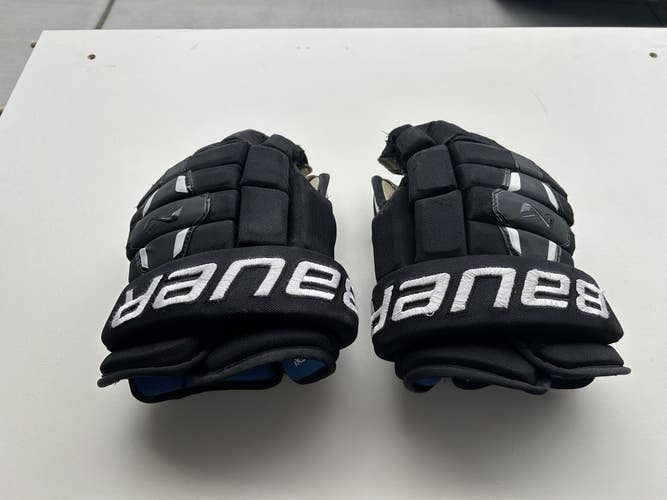 Bauer Nexus N2900 Gloves 13" (Used)