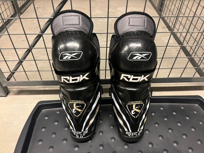 Intermediate Reebok SC3 12" Shin Pads (Used)