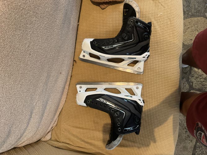2016 CCM Ribcor 50K Hockey Goalie Skates 7 (Used)