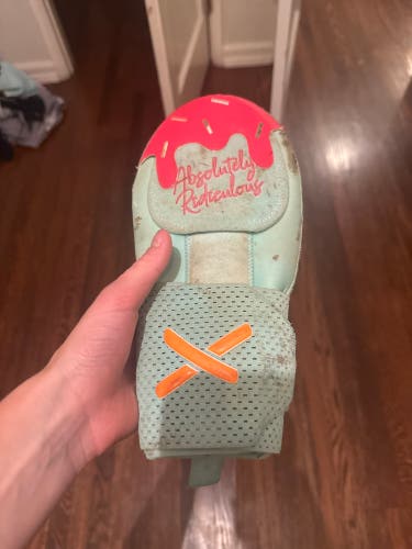 Blue Senior Sliding Mitt (Used)