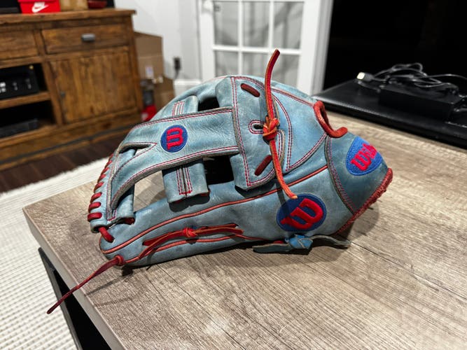Wilson A2000 LH Outfield Baseball Glove 12.75" (Used)