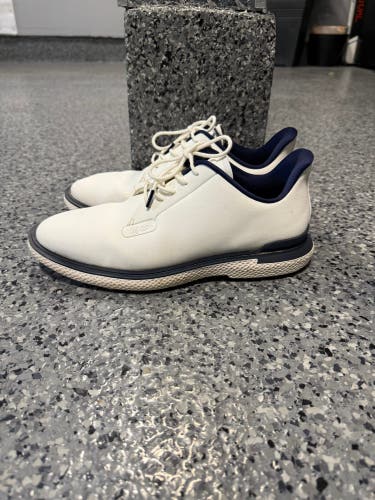 Men's Size M 9.5 (W 10.5) GFore Golf Shoes (Used)