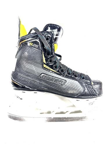 Used Bauer S25 Junior Hockey Skate Junior 02 11860-S000305613